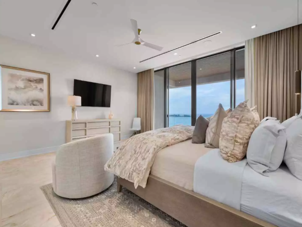 Luxury Beachfront Retreat in Nassau - Exclusive Vacation Rental